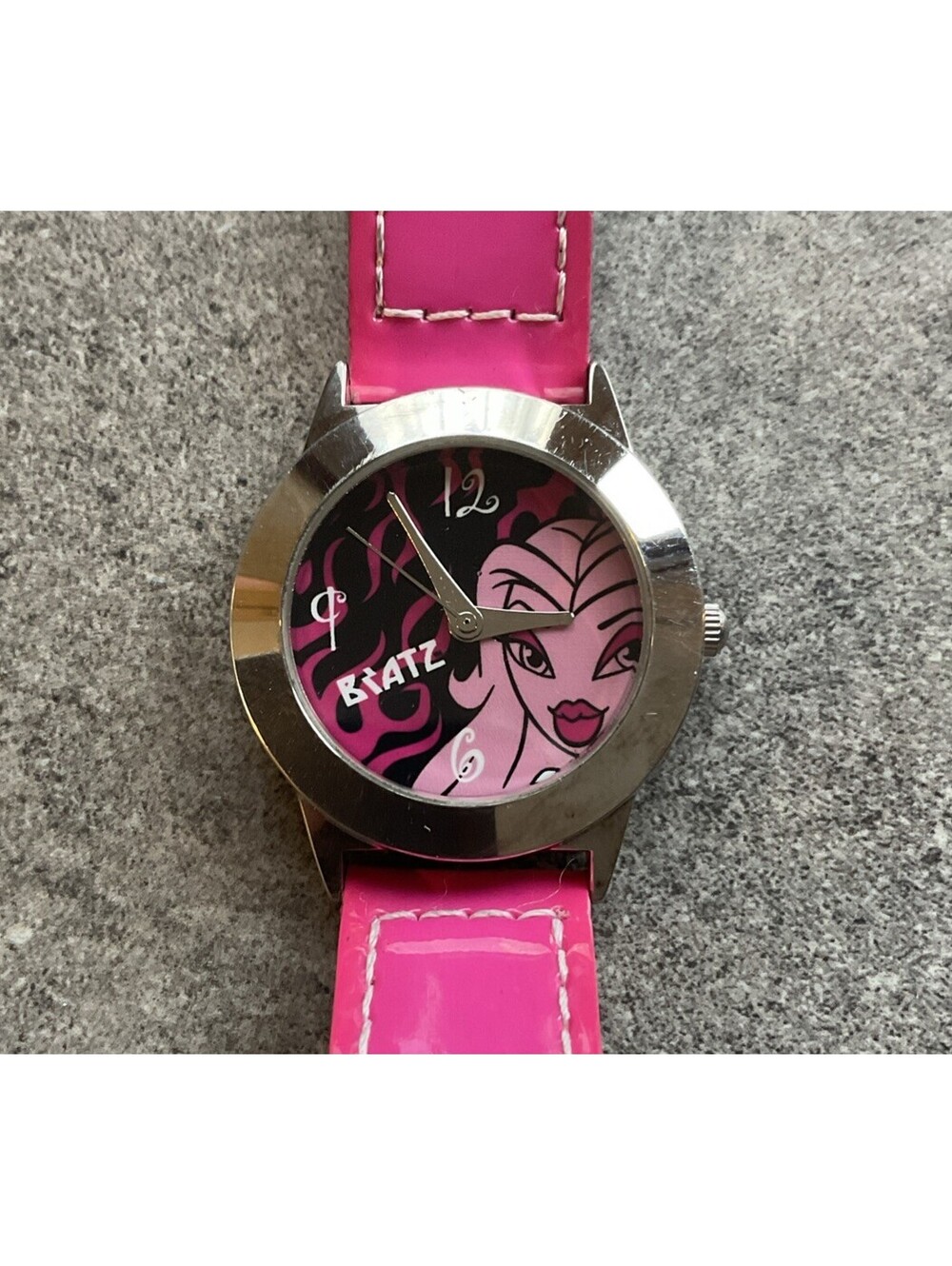 Bratz Womens Watch 31mm Case Pink Band 2005 Vintage Quartz Analog Three Hands B